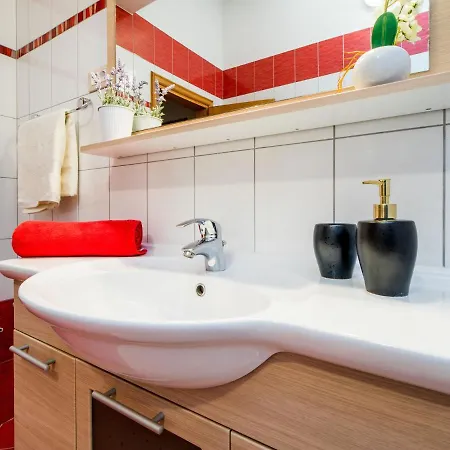 Modern In With Terrace