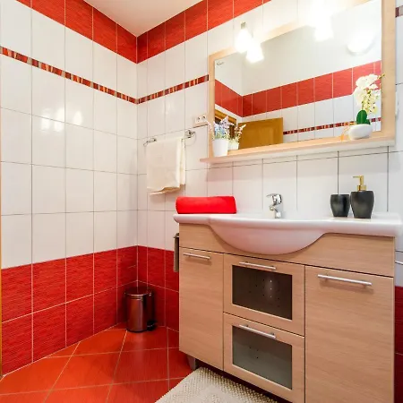 Modern In With Terrace Διαμέρισμα